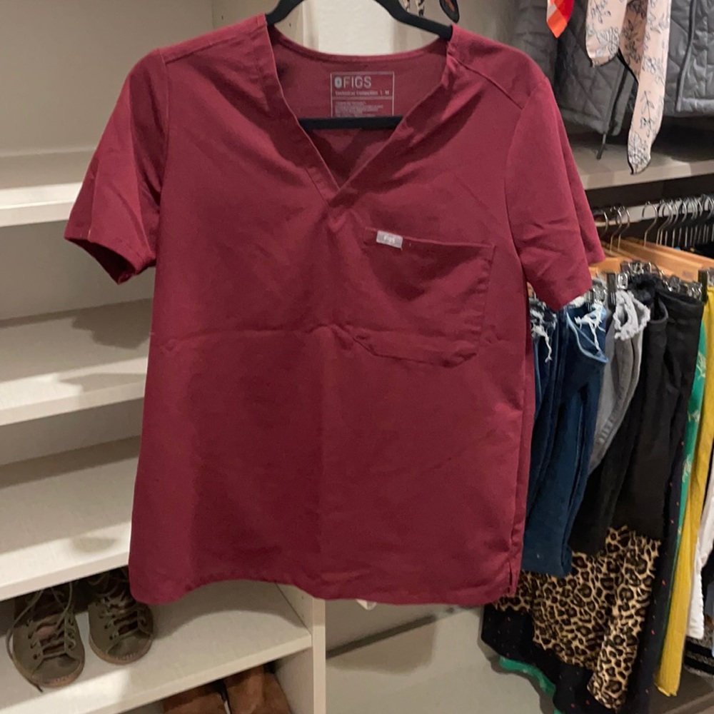 Figs Scrub top
